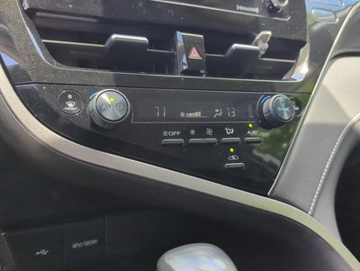 2024 Toyota Camry SE Auto (SE)