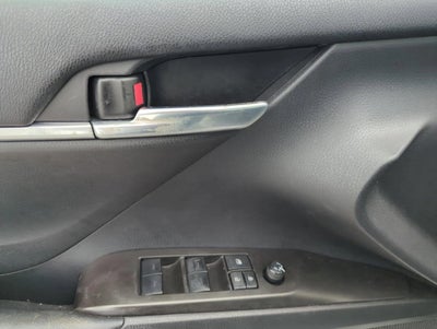 2023 Toyota Camry SE Auto (SE)