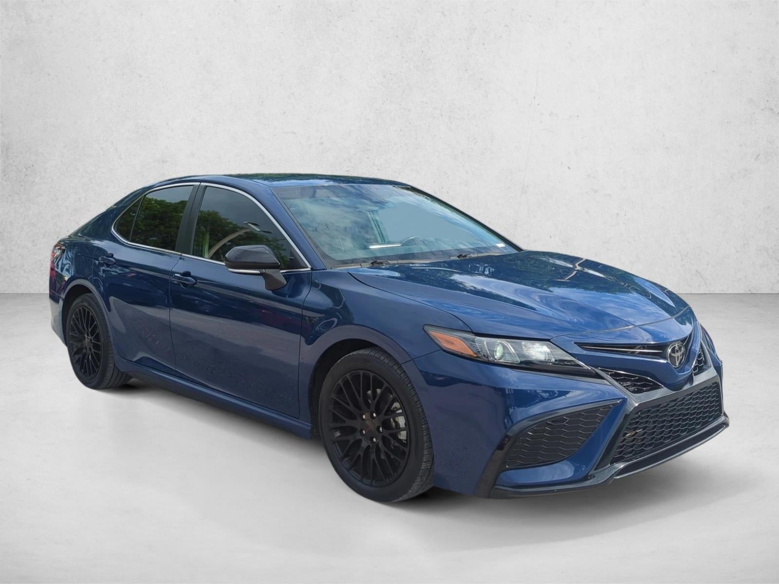 2023 Toyota Camry SE Auto (SE)