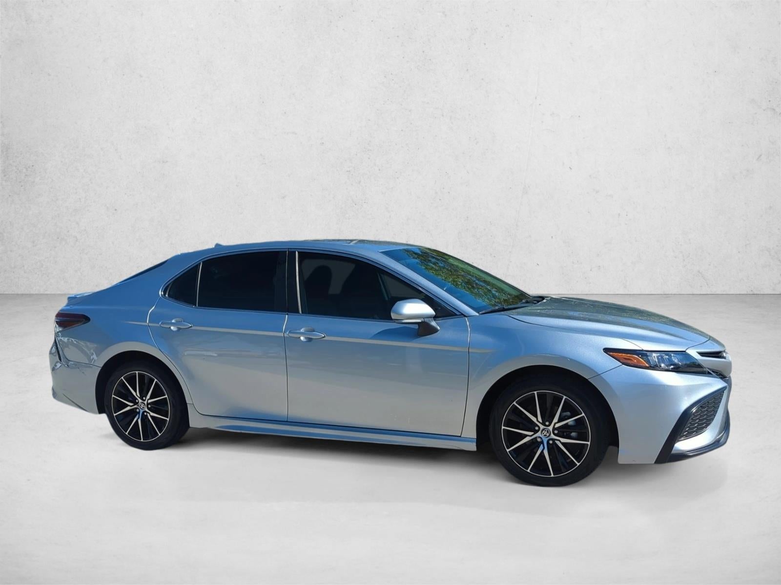 2024 Toyota Camry SE Auto (SE)