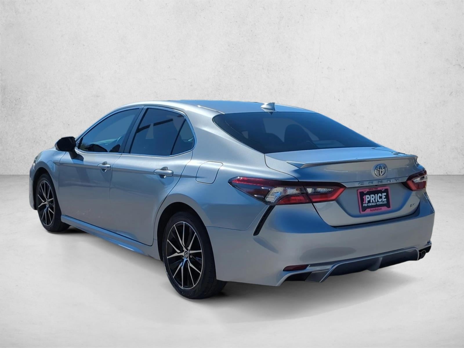 2024 Toyota Camry SE Auto (SE)