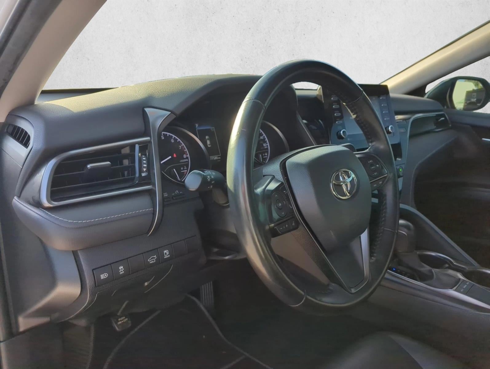 2023 Toyota Camry SE Auto (SE)