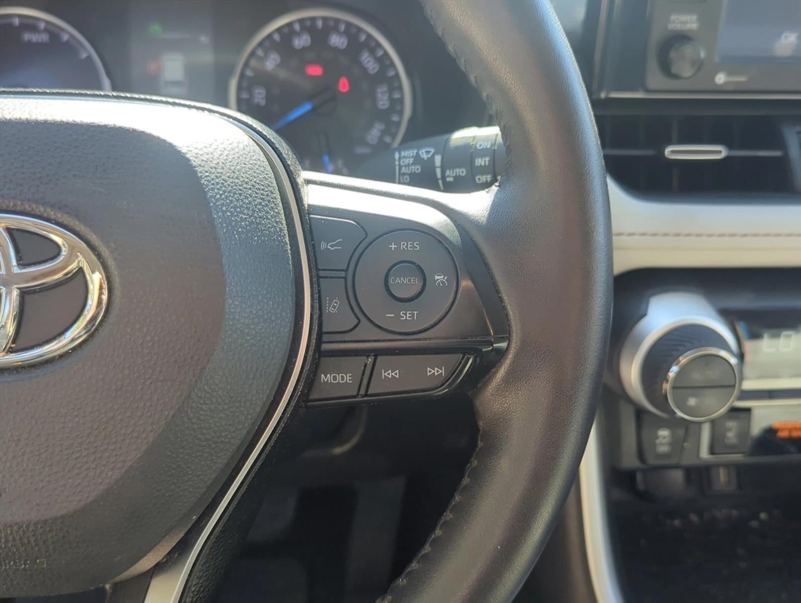 2021 Toyota RAV4 Hybrid XLE Premium AWD (Natl)