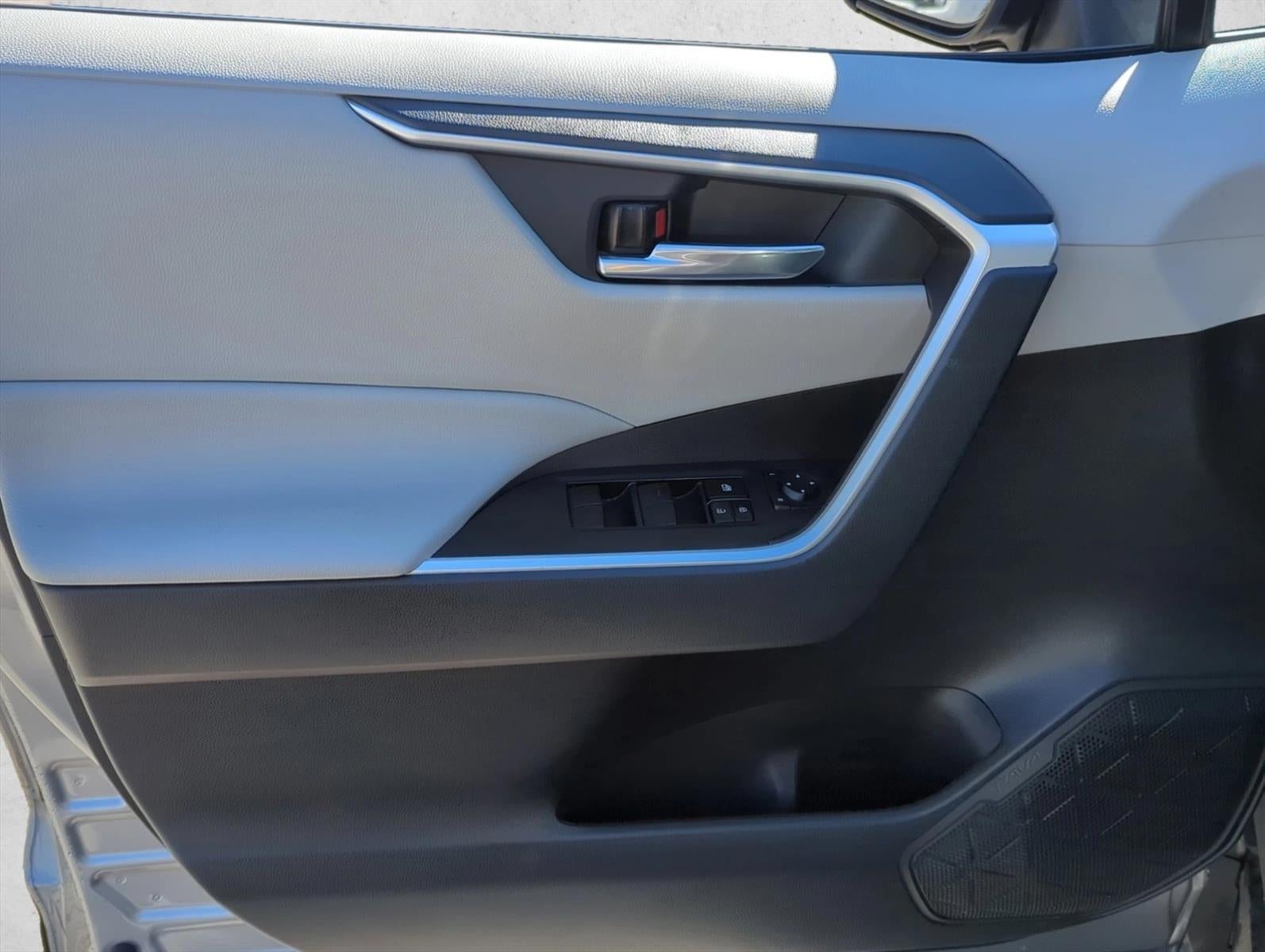 2021 Toyota RAV4 Hybrid XLE AWD (Natl)