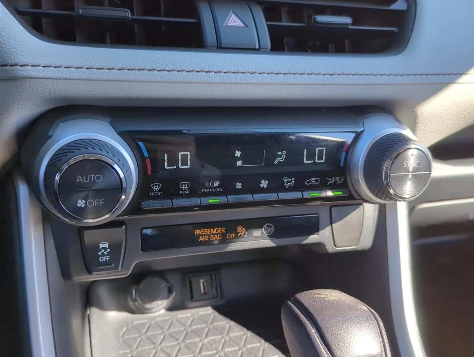 2021 Toyota RAV4 Hybrid XLE AWD (Natl)