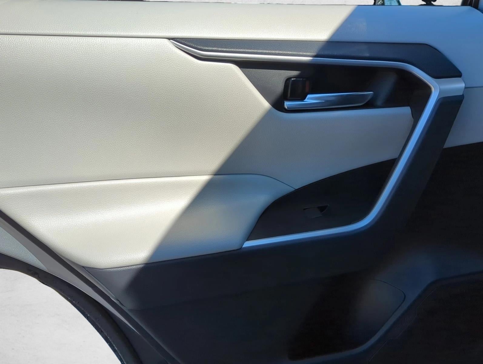 2021 Toyota RAV4 Hybrid XLE AWD (Natl)