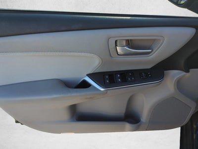 2016 Toyota Camry 4dr Sdn I4 Auto XLE (SE)