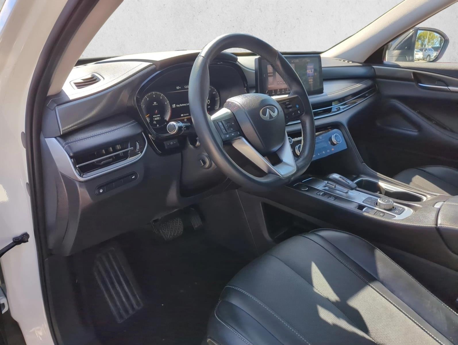 2023 INFINITI QX60 LUXE AWD