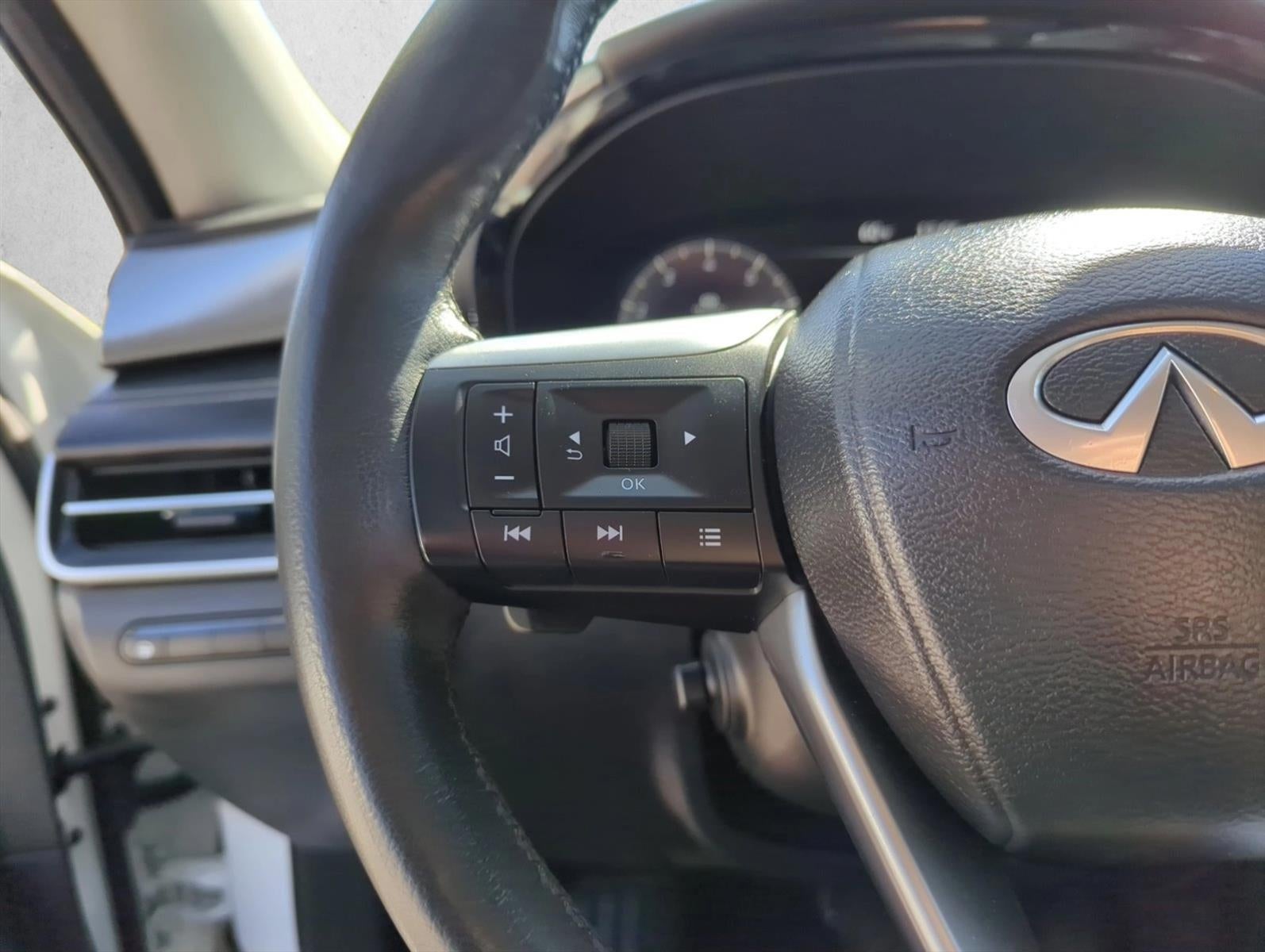 2023 INFINITI QX60 LUXE AWD