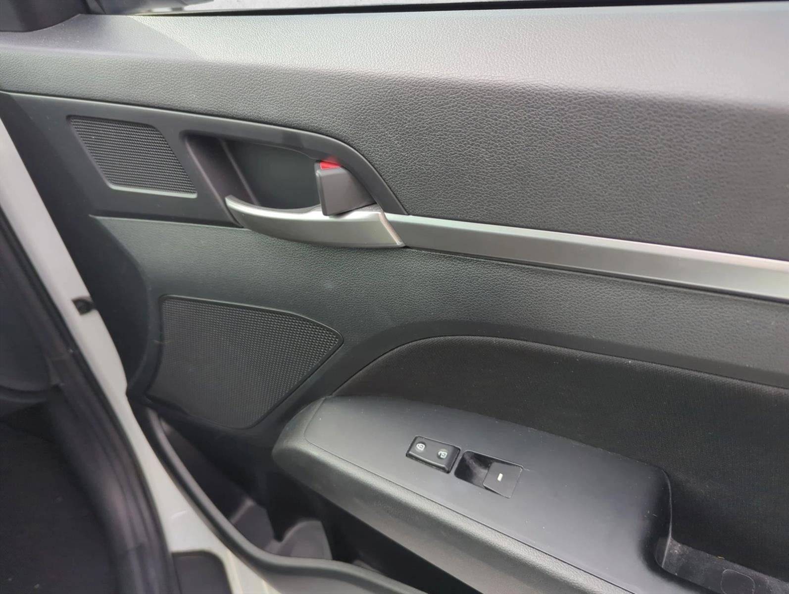 2019 Hyundai ELANTRA SEL Auto