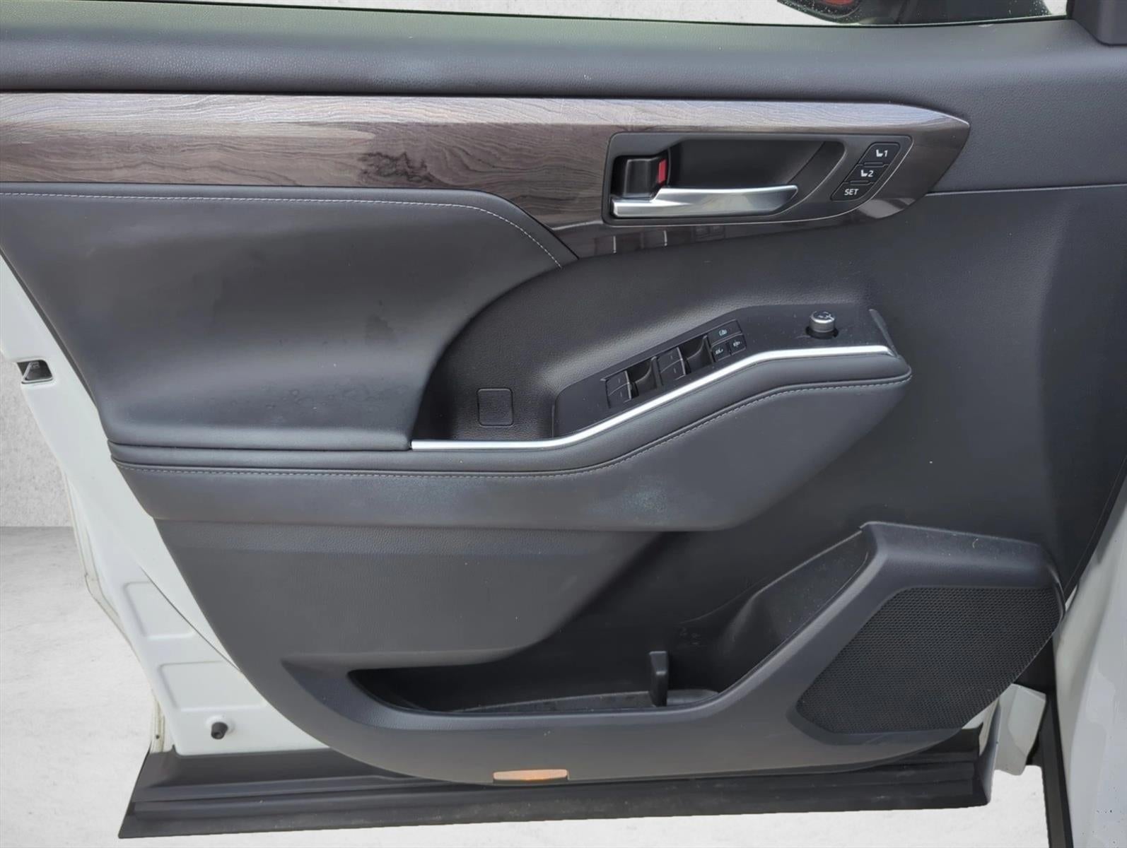 2022 Toyota Highlander Platinum AWD (Natl)