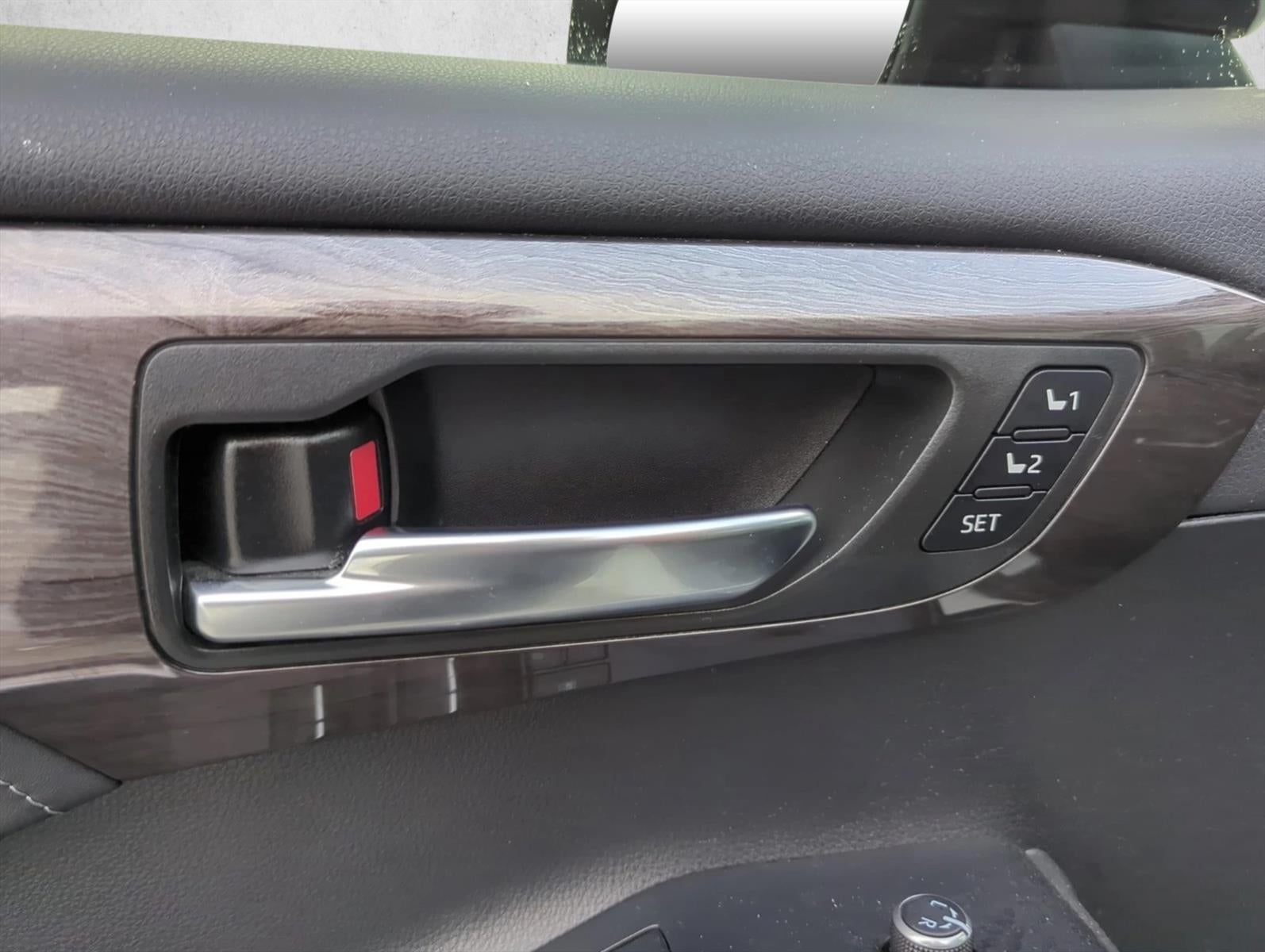 2022 Toyota Highlander Platinum AWD (Natl)