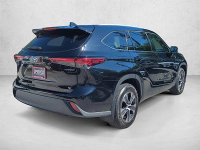2022 Toyota Highlander Hybrid XLE AWD (Natl)