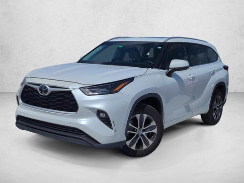 2022 Toyota Highlander XLE FWD (Natl)