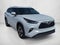 2022 Toyota Highlander XLE FWD (Natl)
