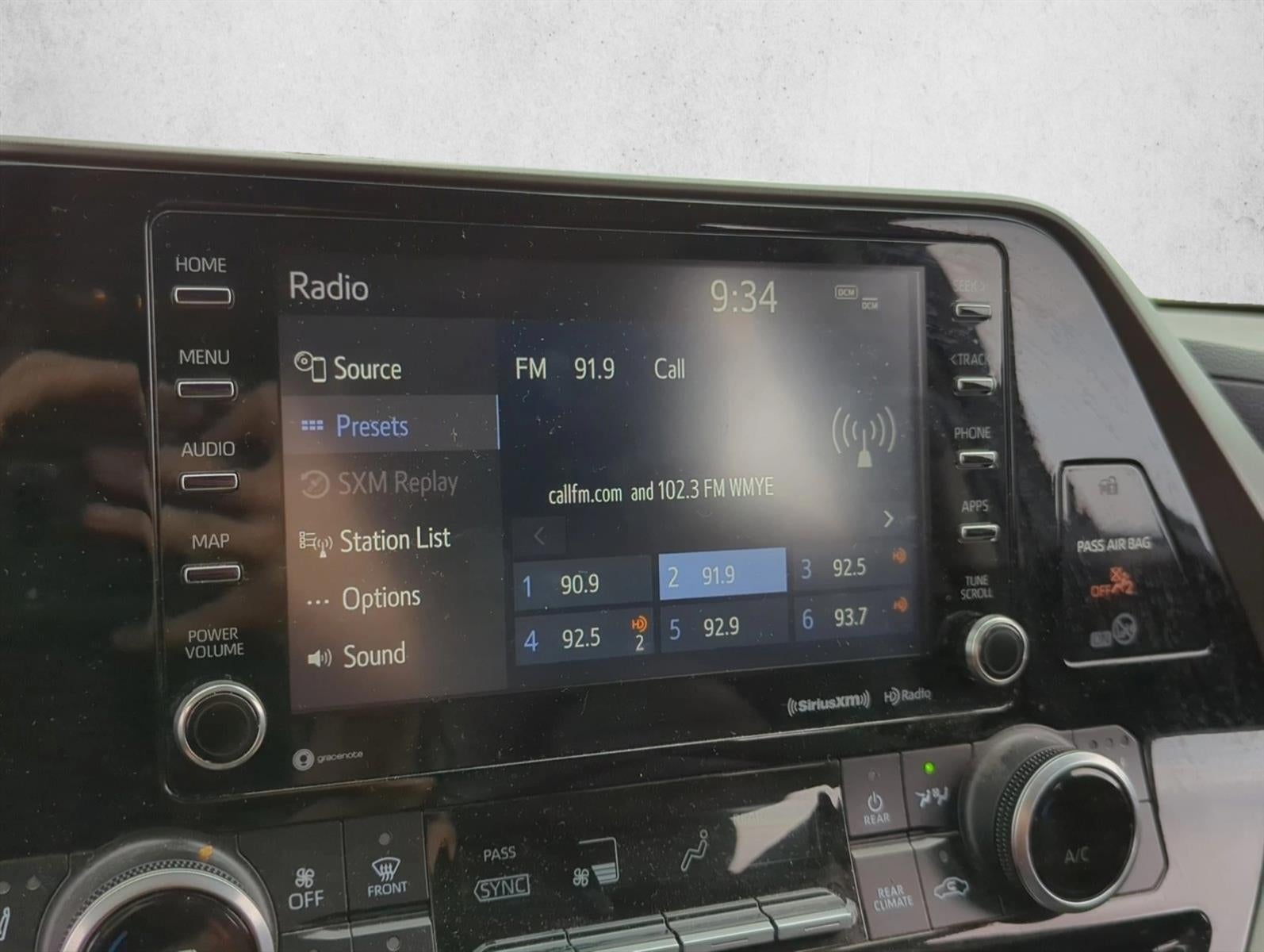 2021 Toyota Highlander XLE AWD (Natl)