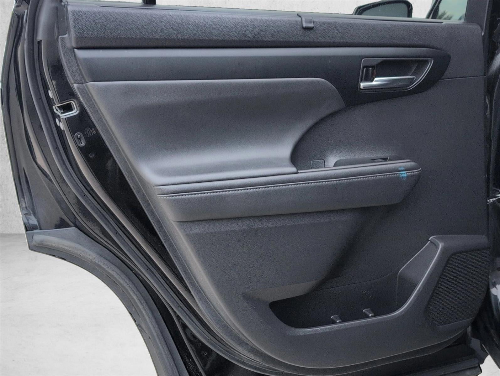 2021 Toyota Highlander XLE AWD (Natl)