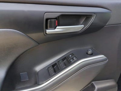 2023 Toyota Highlander XLE FWD (Natl)