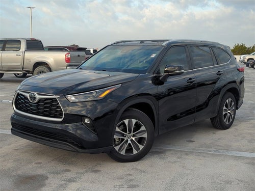 2023 Toyota Highlander XLE FWD (Natl)