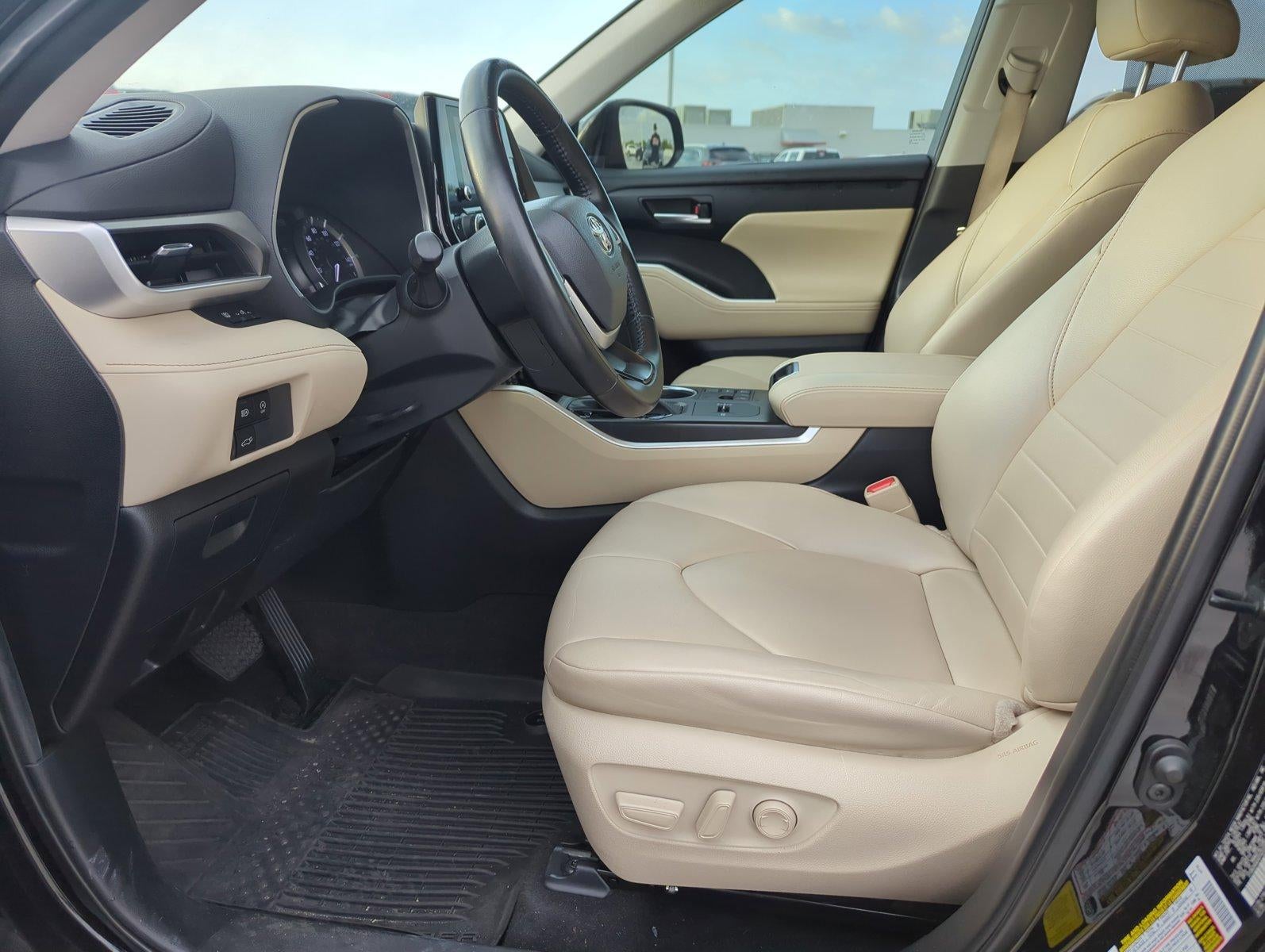 2023 Toyota Highlander XLE FWD (Natl)