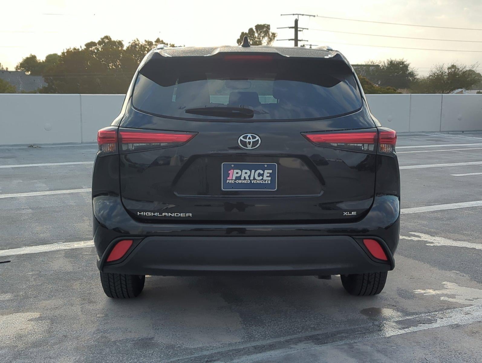 2023 Toyota Highlander XLE FWD (Natl)