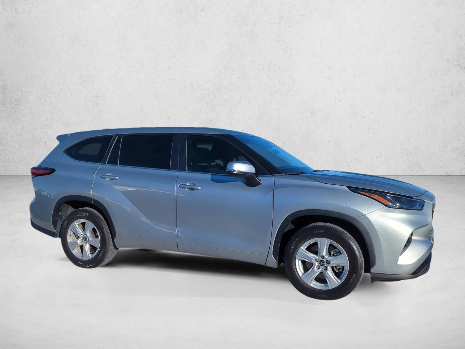 2023 Toyota Highlander LE FWD (GS)