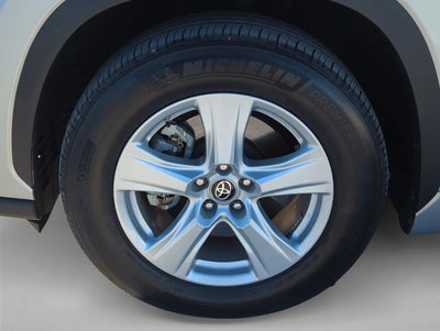 2023 Toyota Highlander LE FWD (GS)