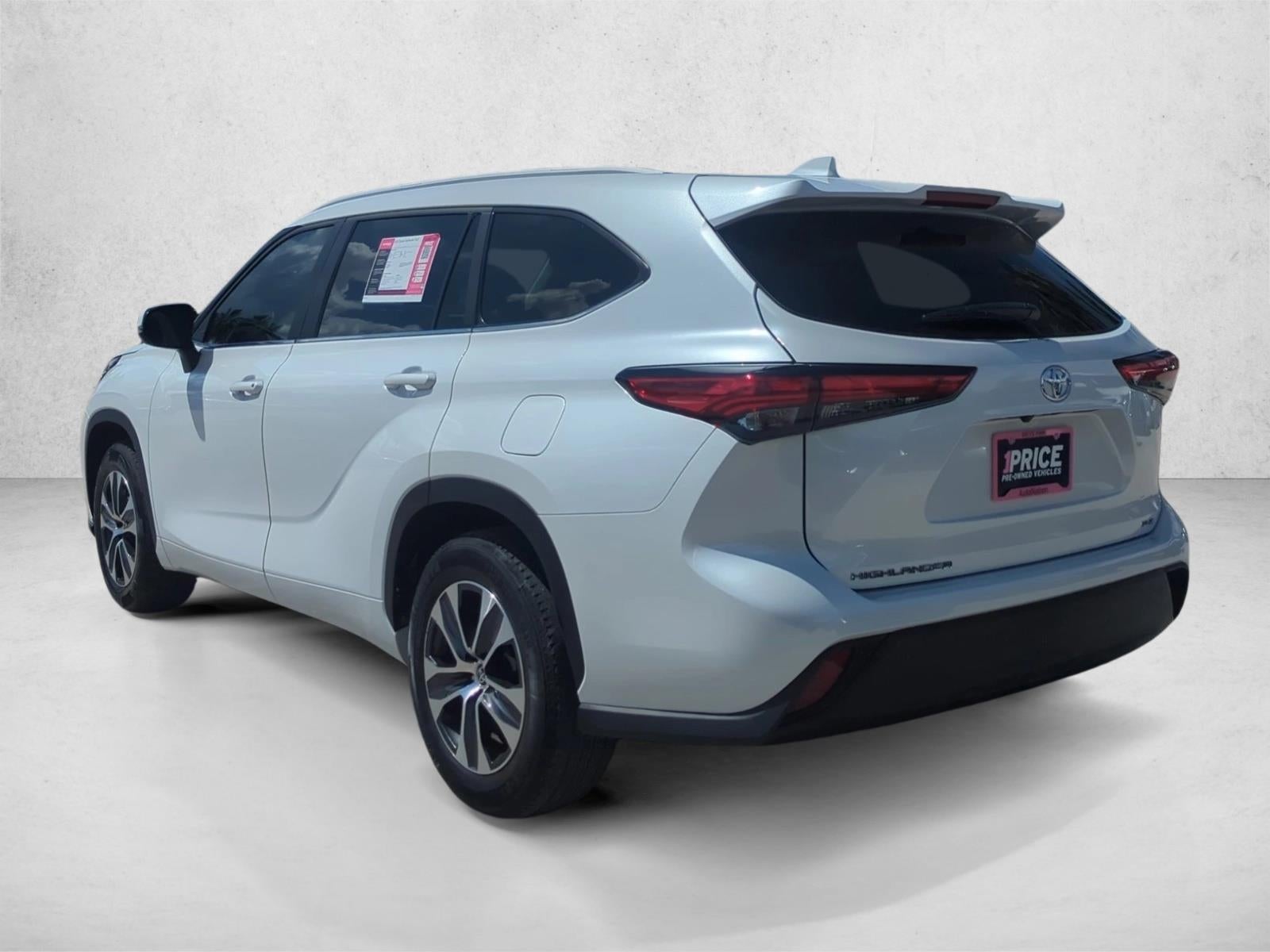 2023 Toyota Highlander XLE FWD (Natl)
