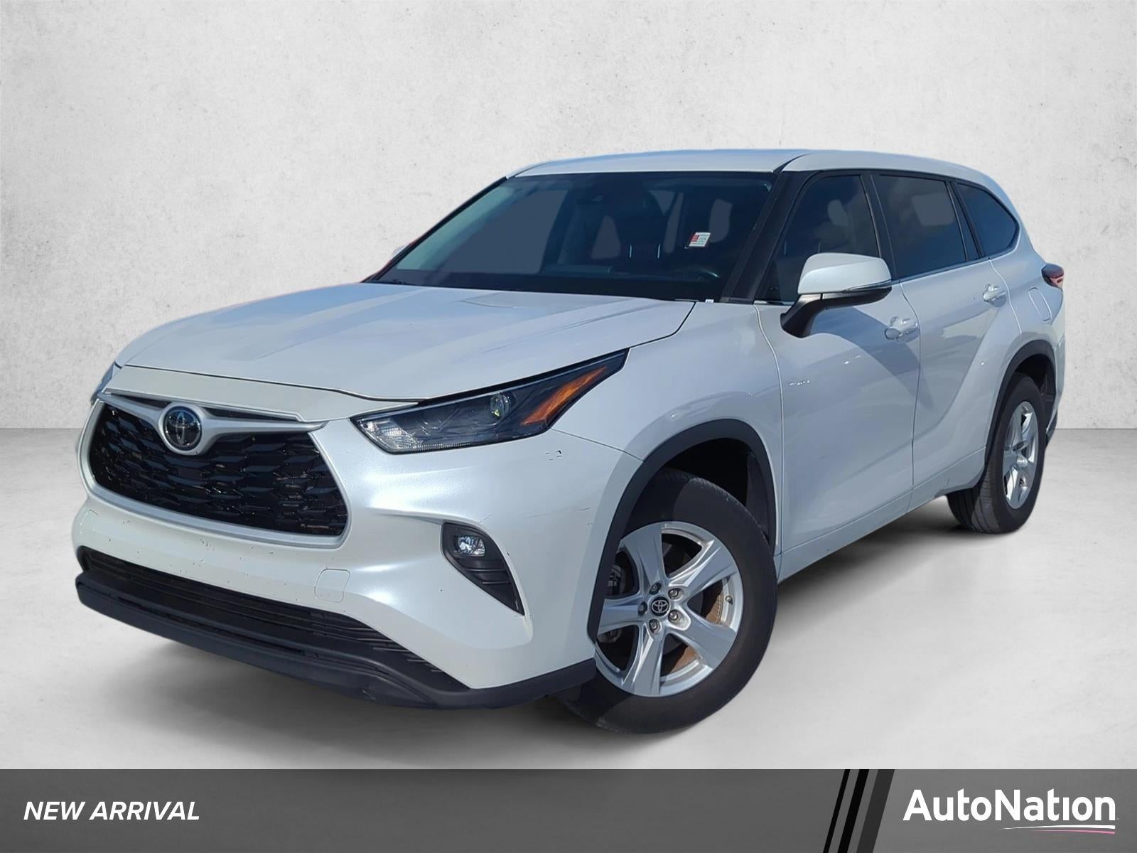 2024 Toyota Highlander LE FWD (GS)