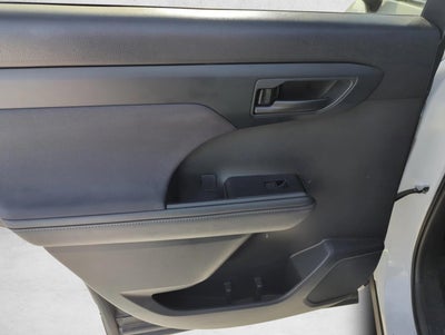 2024 Toyota Highlander LE FWD (GS)
