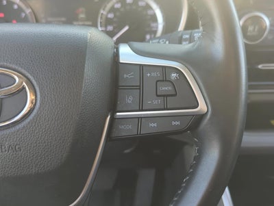 2023 Toyota Highlander XLE AWD (Natl)