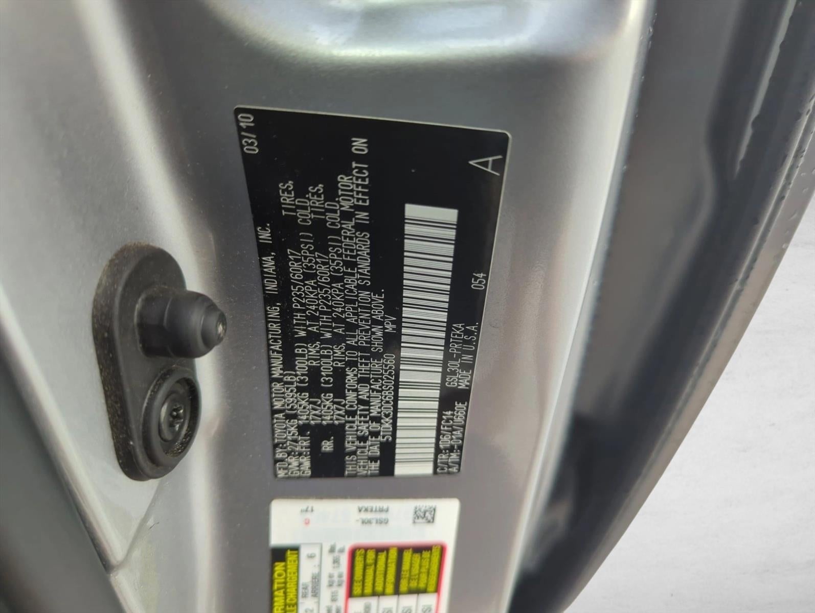 2011 Toyota Sienna 5dr 8-Pass Van V6 LE FWD (Natl)