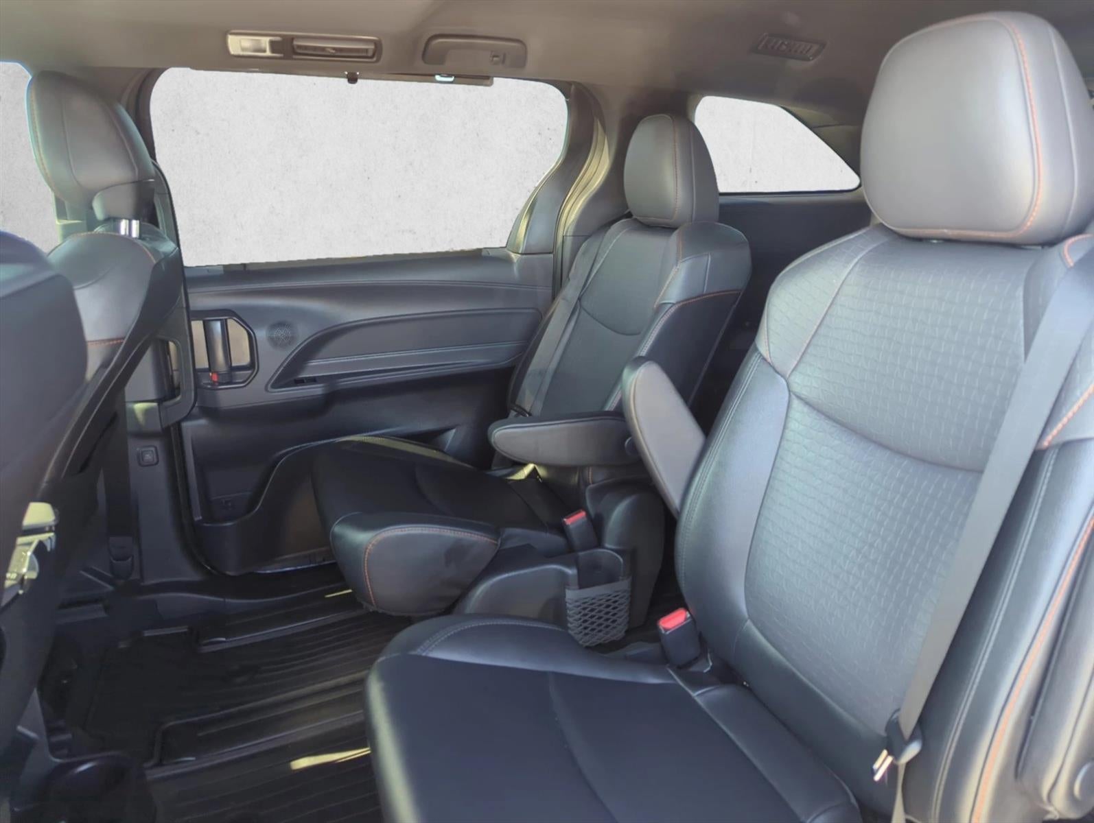 2022 Toyota Sienna XSE FWD 7-Passenger (Natl)