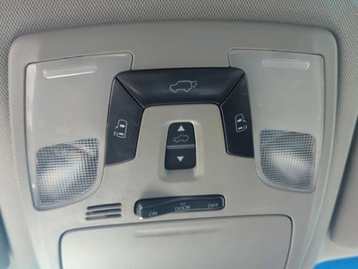 2017 Toyota Sienna SE FWD 8-Passenger (Natl)