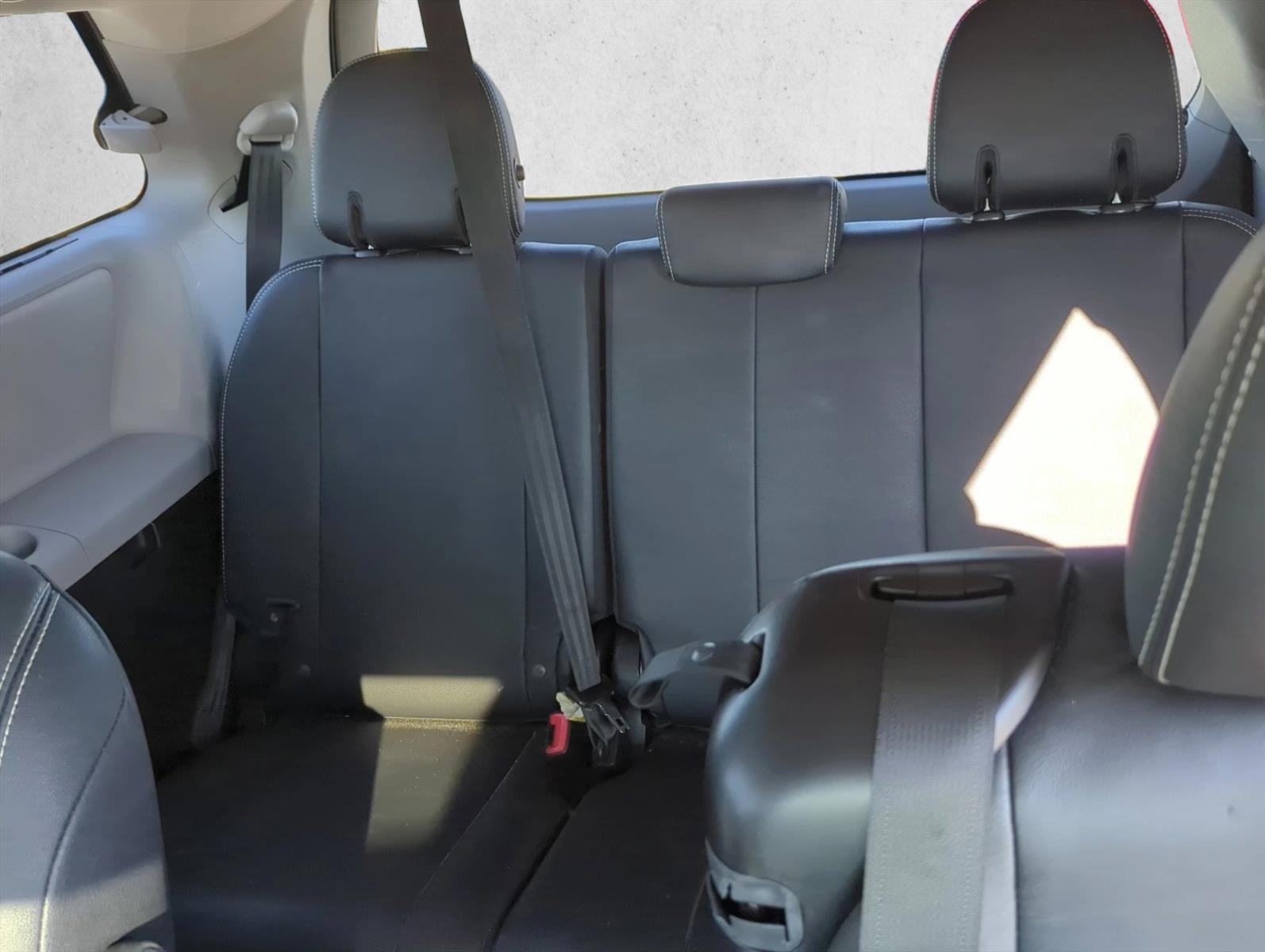 2017 Toyota Sienna SE FWD 8-Passenger (Natl)