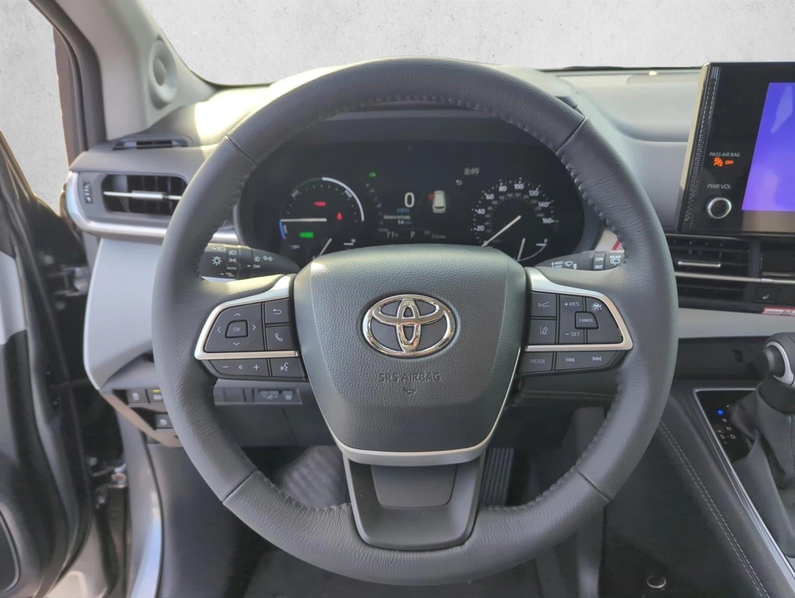 2026 Toyota Sienna XLE FWD 8-Passenger (Natl)