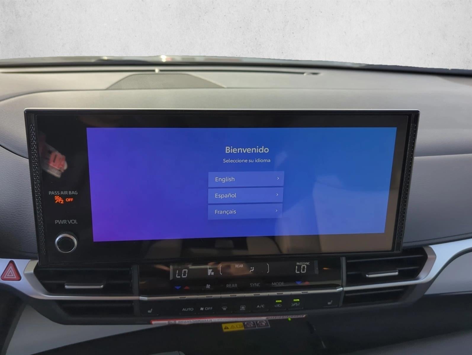 2026 Toyota Sienna XLE FWD 8-Passenger (Natl)