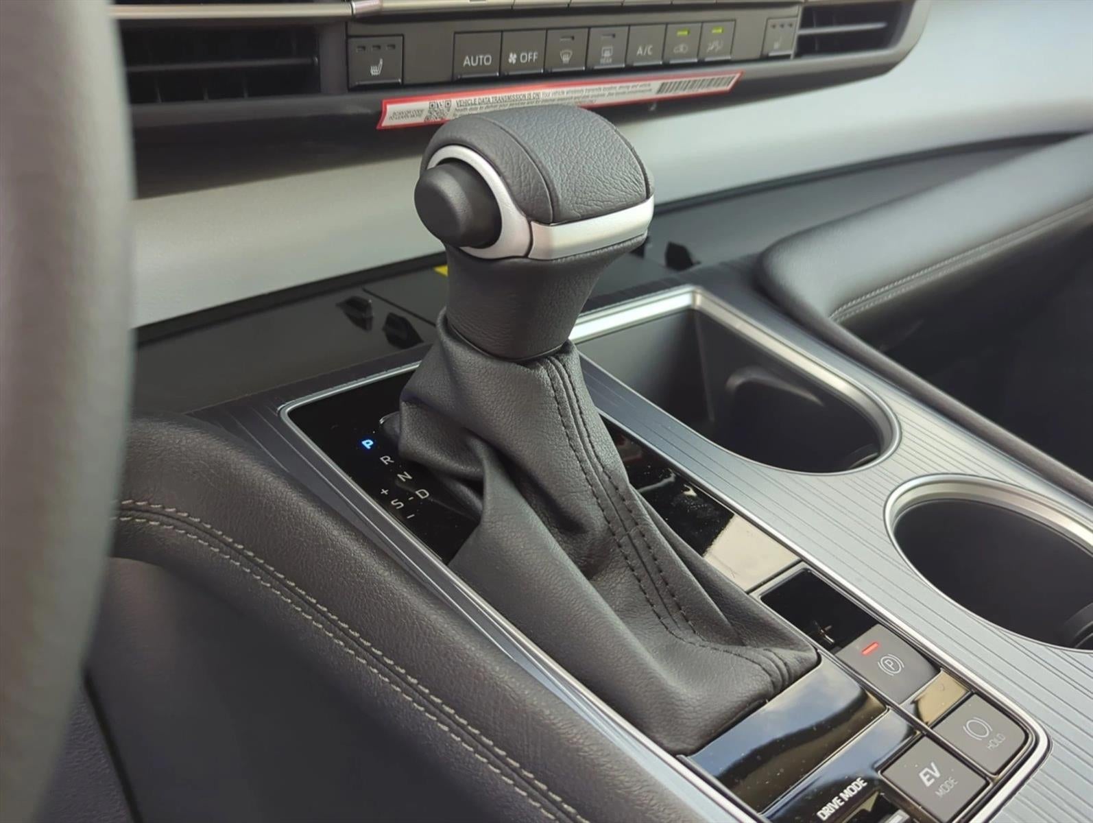 2026 Toyota Sienna XLE FWD 8-Passenger (Natl)