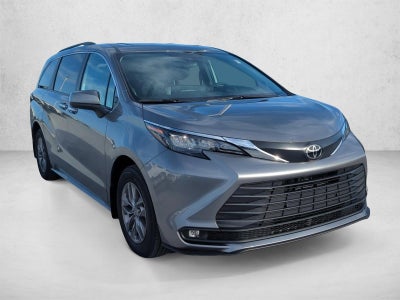 2026 Toyota Sienna XLE FWD 8-Passenger (Natl)