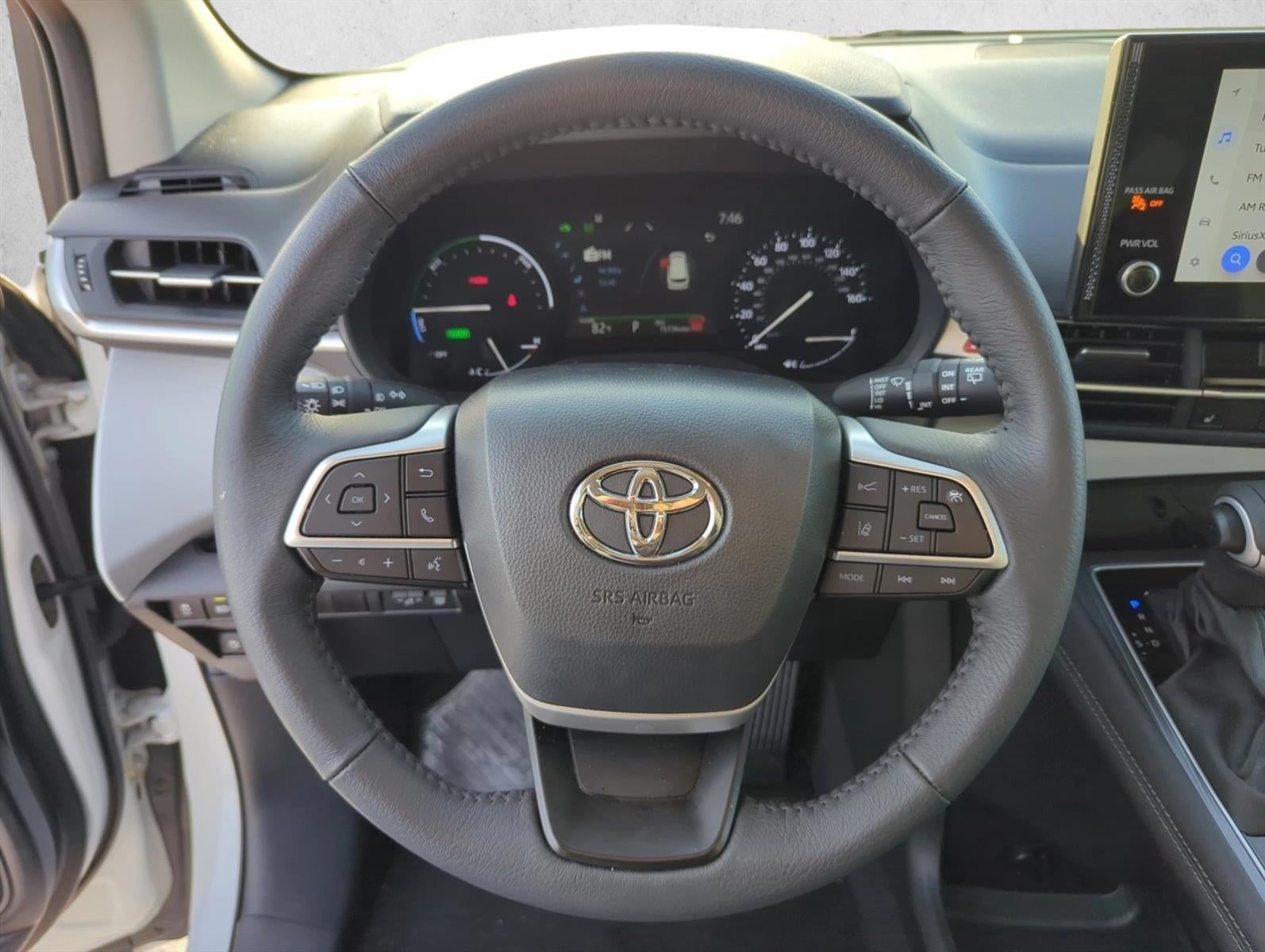 2025 Toyota Sienna XLE FWD 8-Passenger (Natl)