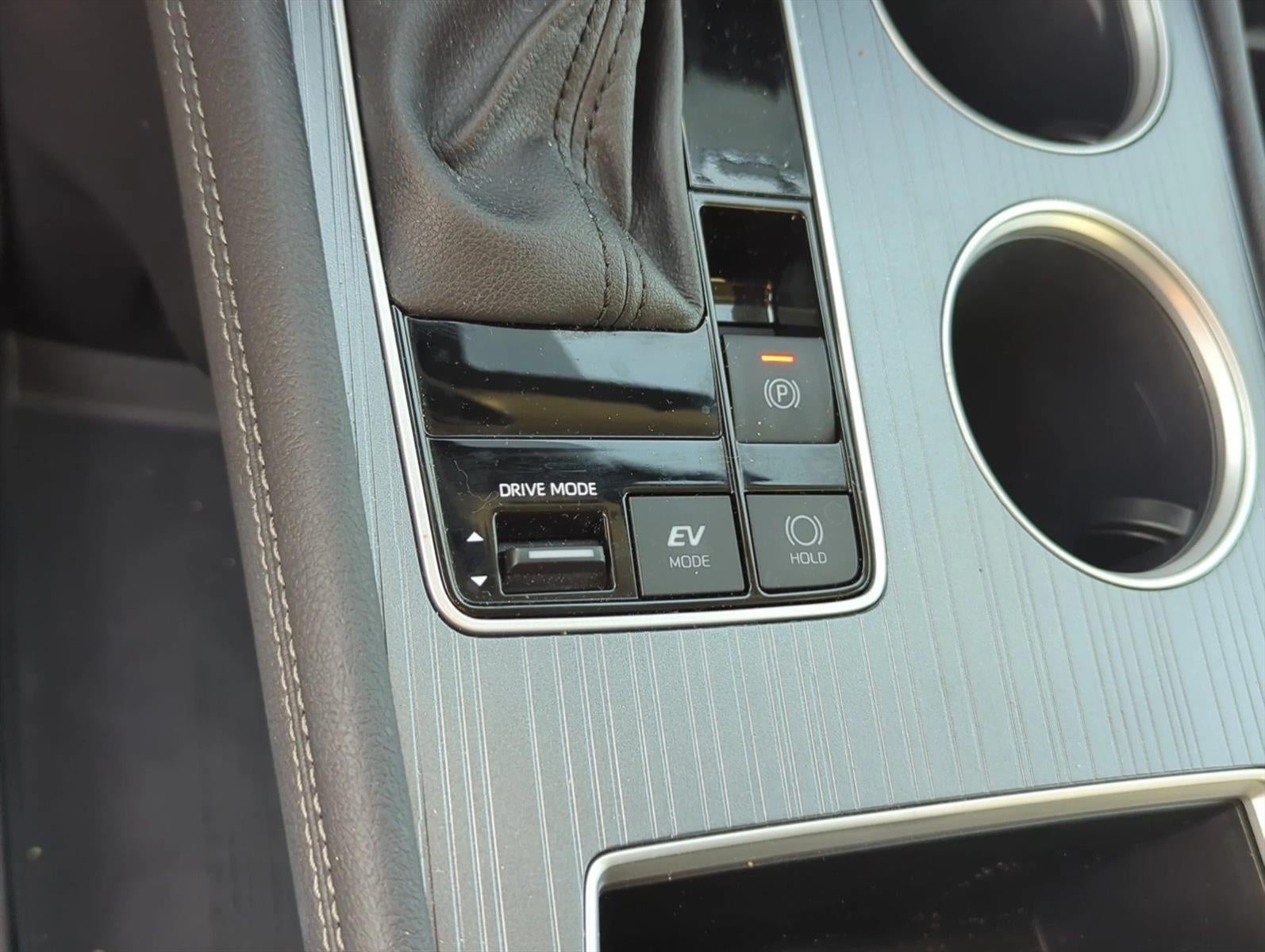 2025 Toyota Sienna XLE FWD 8-Passenger (Natl)
