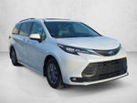2025 Toyota Sienna XLE FWD 8-Passenger (Natl)