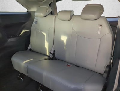 2025 Toyota Sienna XLE FWD 8-Passenger (Natl)