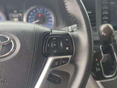 2019 Toyota Sienna XLE FWD 8-Passenger (Natl)