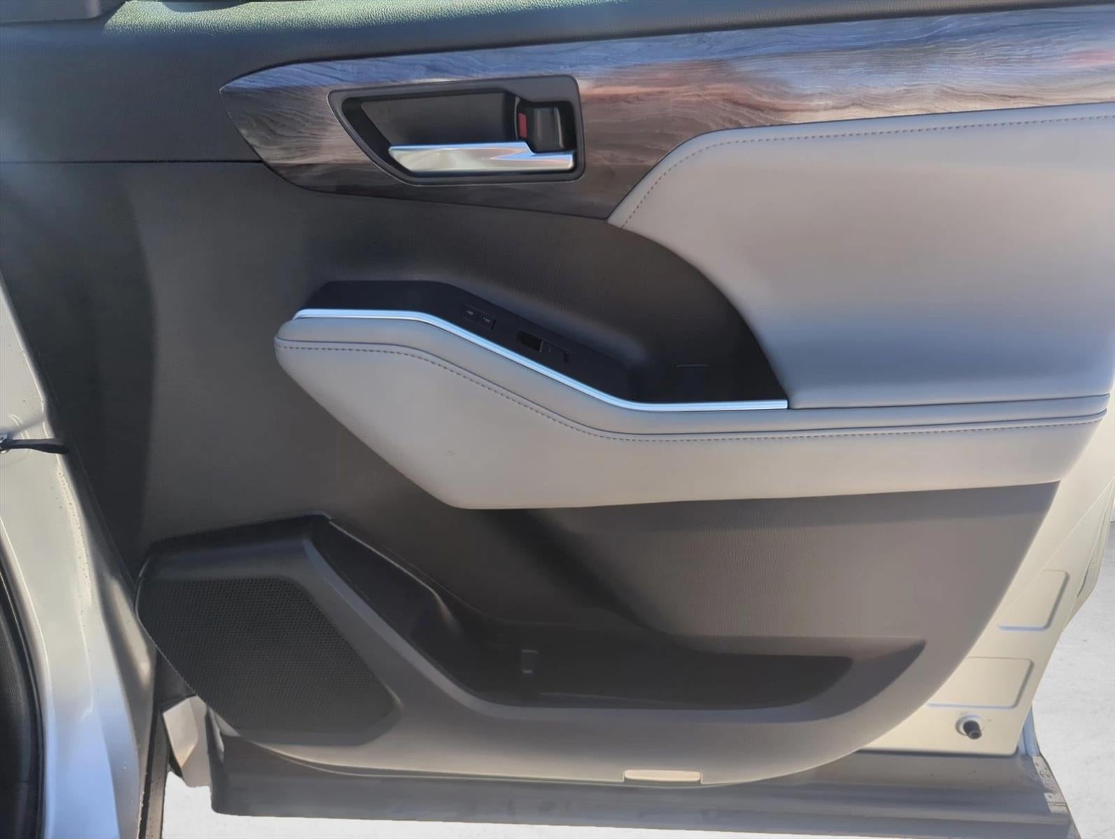 2021 Toyota Highlander Limited FWD (GS)