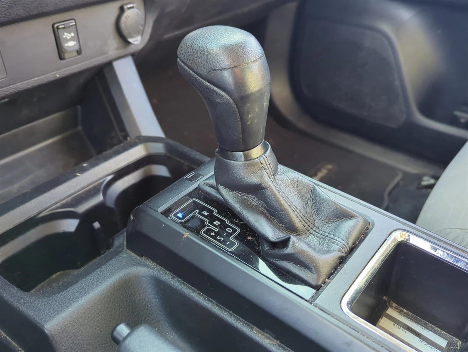 2018 Toyota Tacoma SR Double Cab 5' Bed I4 4x2 AT (GS)
