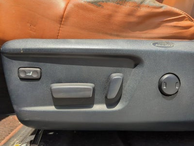 2017 Toyota Tundra 4WD 4WD 1794 Edition CrewMax 5.5' Bed 5.7L (Natl)