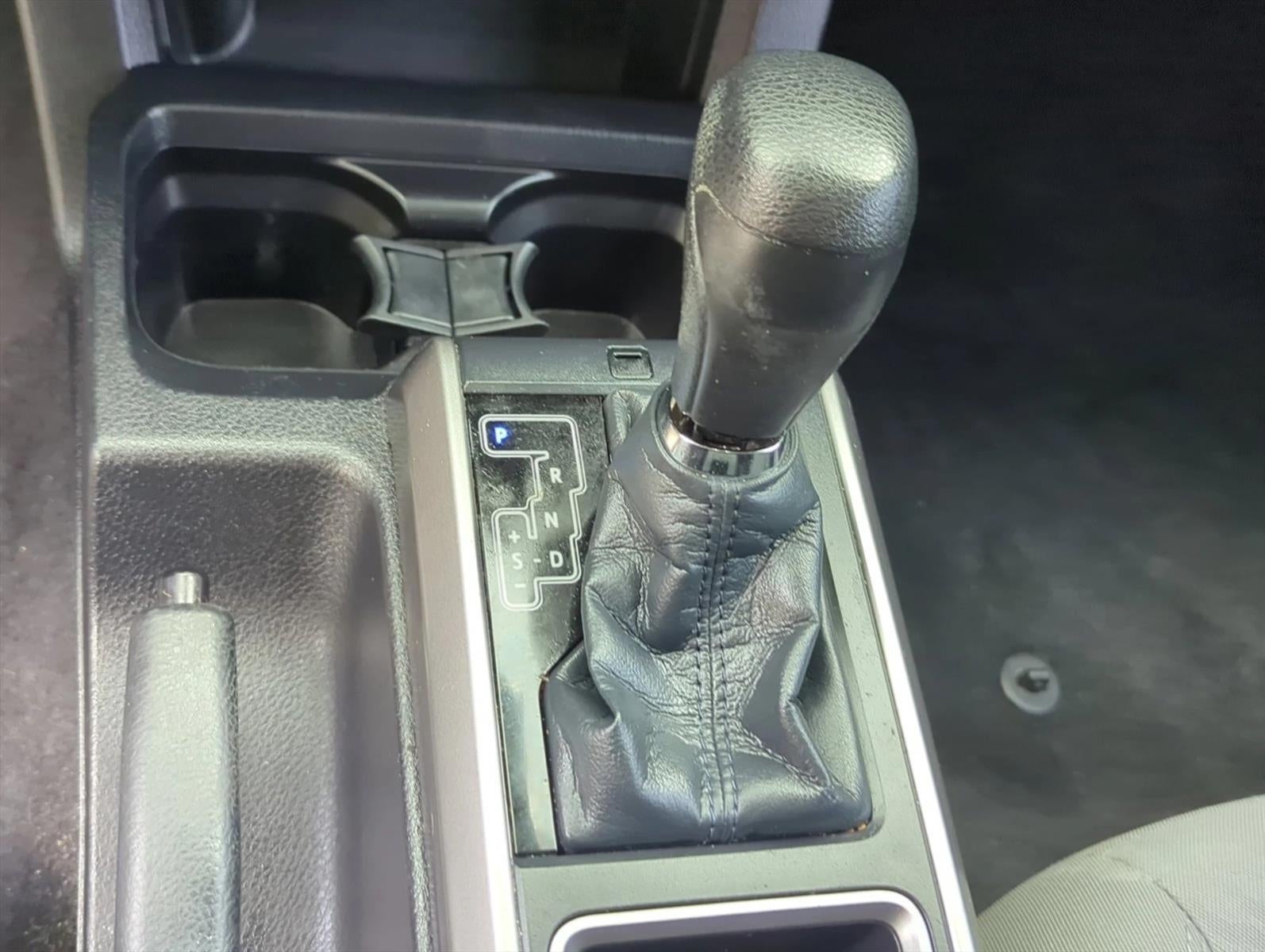 2021 Toyota Tacoma 2WD 2WD SR5 Double Cab 5' Bed V6 AT (GS)