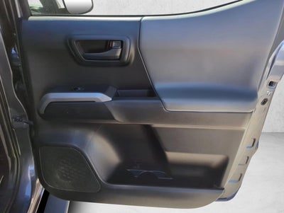 2017 Toyota Tacoma SR5 Double Cab 5' Bed V6 4x2 AT (GS)