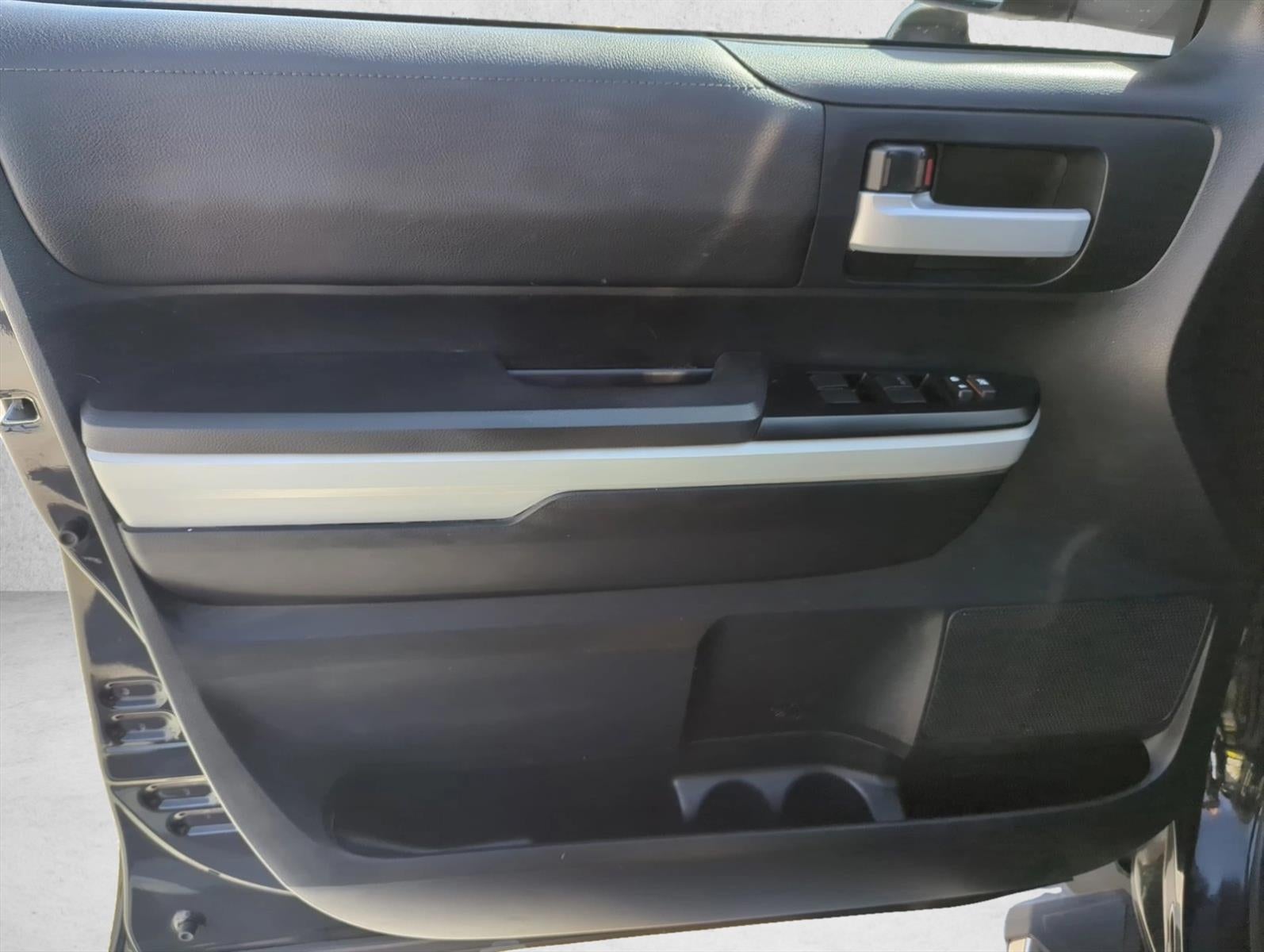 2019 Toyota Tundra 4WD 4WD SR5 CrewMax 5.5' Bed 5.7L FFV (SE)